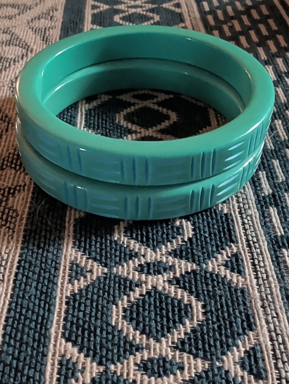 Bow And Crossbones Turquoise Carved Resin Bangle Bracelet Set